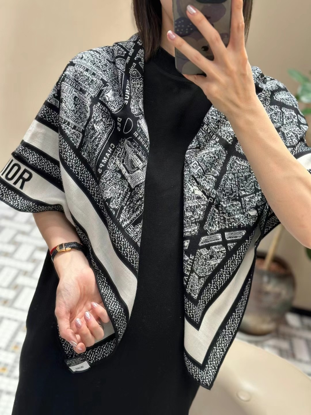 Dior ❤【️巴黎地图】黄金尺寸110*110双面同色丝绒方巾 不爱140繁复尺寸的姐妹可以选择110