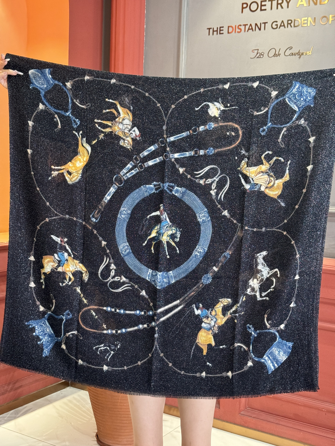 会发光发亮的围巾 新款🆕🏇🏇买了都说好看‼️推荐💕顶级工艺超值‼️爱马仕专柜爆款🎁💟立体呈现图案纹路实物