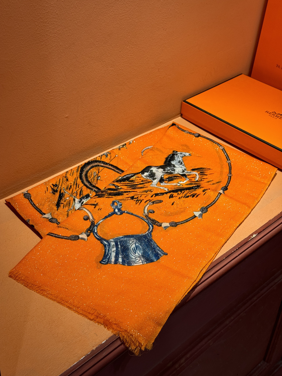 会发光发亮的围巾 新款🆕🏇🏇买了都说好看‼️推荐💕顶级工艺超值‼️爱马仕专柜爆款🎁💟立体呈现图案纹路实物