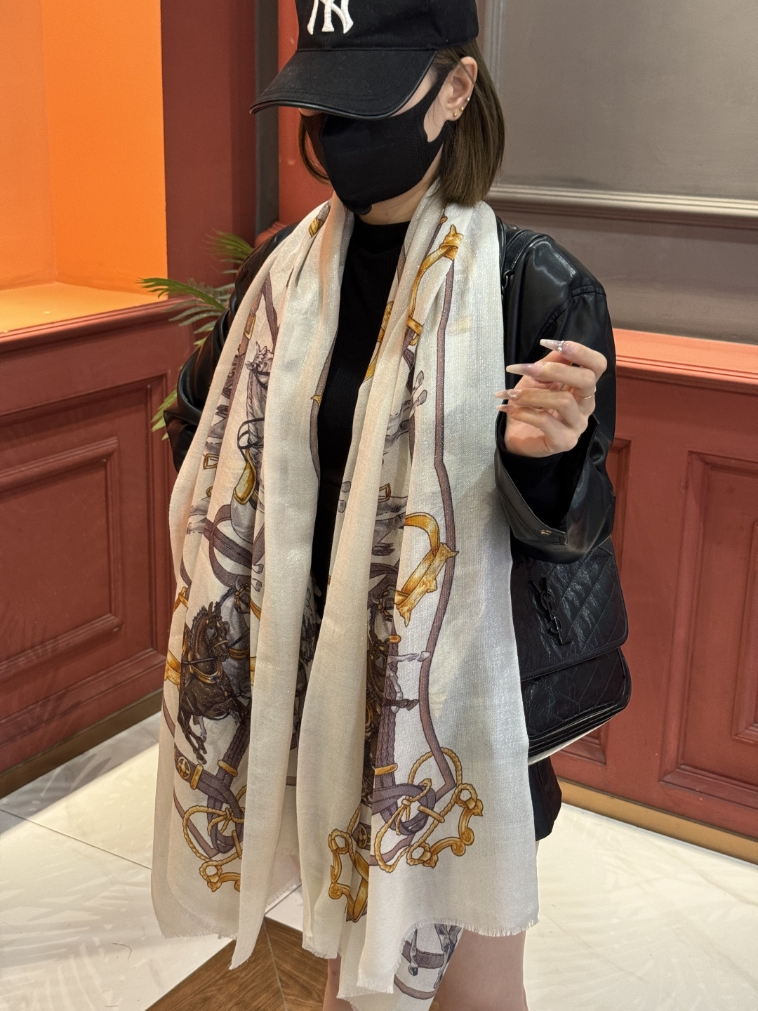 会发光发亮的围巾 新款🆕🏇🏇买了都说好看‼️推荐💕顶级工艺超值‼️爱马仕专柜爆款🎁💟立体呈现图案纹路实物