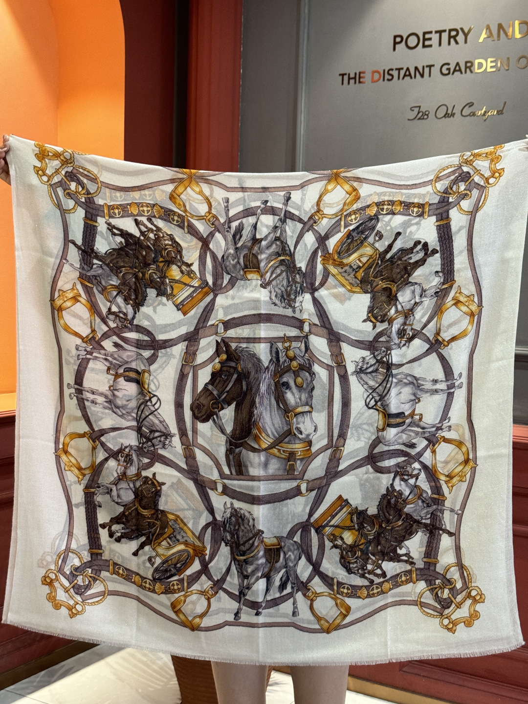 会发光发亮的围巾 新款🆕🏇🏇买了都说好看‼️推荐💕顶级工艺超值‼️爱马仕专柜爆款🎁💟立体呈现图案纹路实物