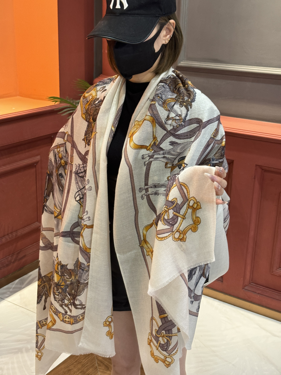 会发光发亮的围巾 新款🆕🏇🏇买了都说好看‼️推荐💕顶级工艺超值‼️爱马仕专柜爆款🎁💟立体呈现图案纹路实物