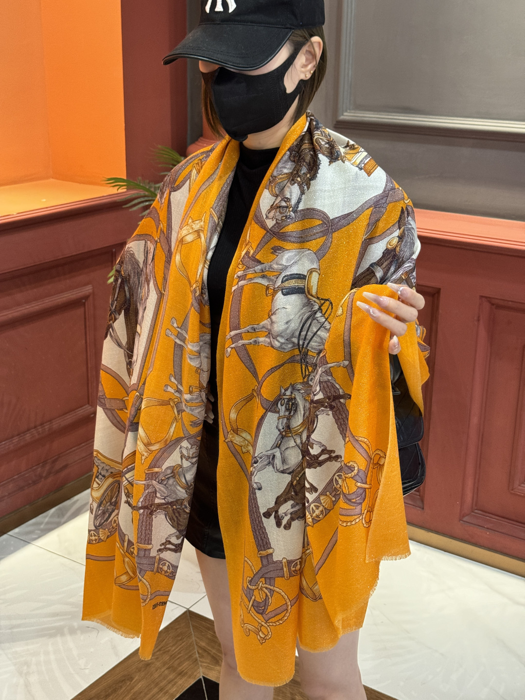 会发光发亮的围巾 新款🆕🏇🏇买了都说好看‼️推荐💕顶级工艺超值‼️爱马仕专柜爆款🎁💟立体呈现图案纹路实物