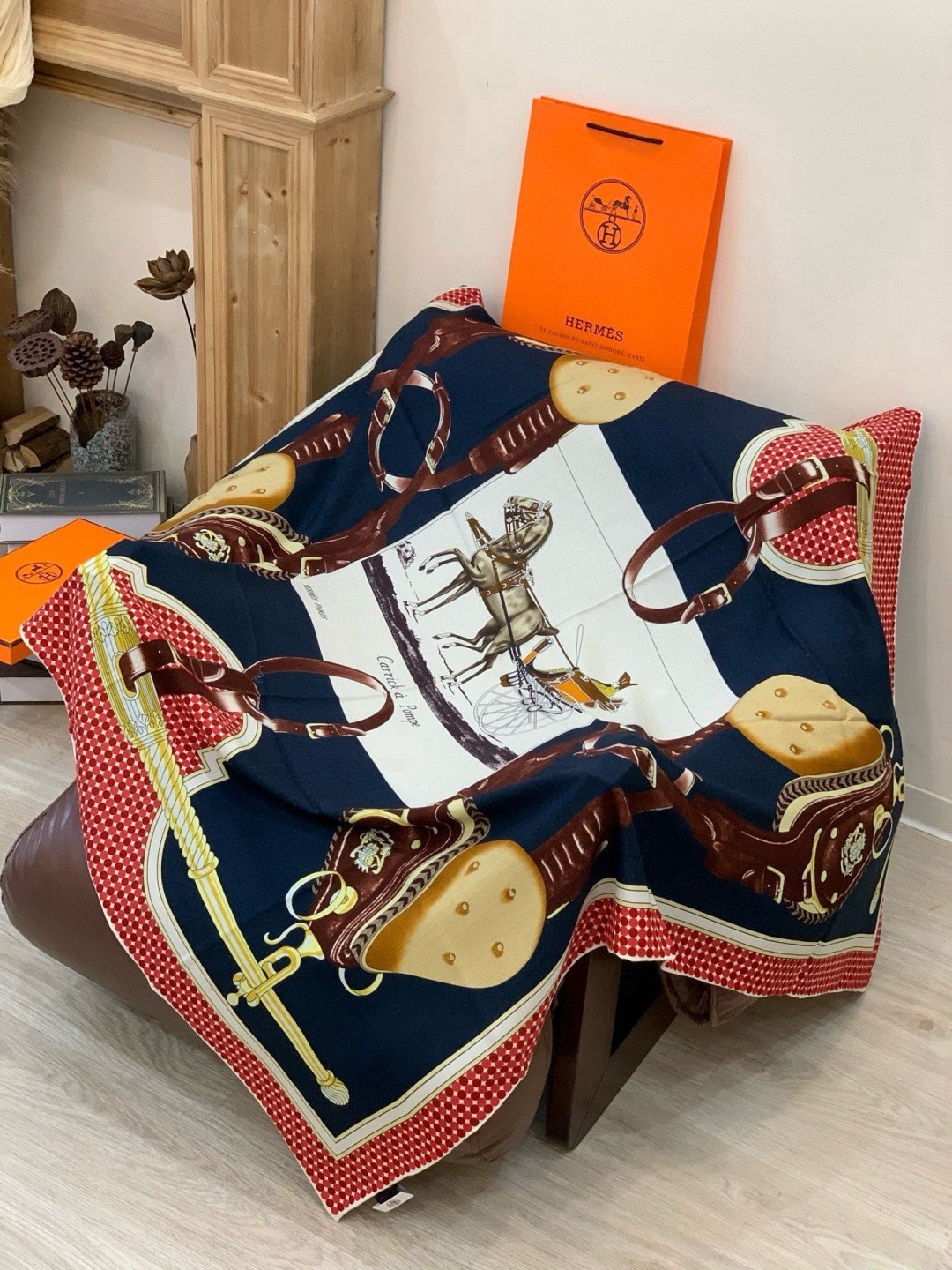 【140顶级丝羊绒双面同色披肩『骏马之城』！！超级气质！！】不仅美有其表，更有好品质与好细节的出彩内质！