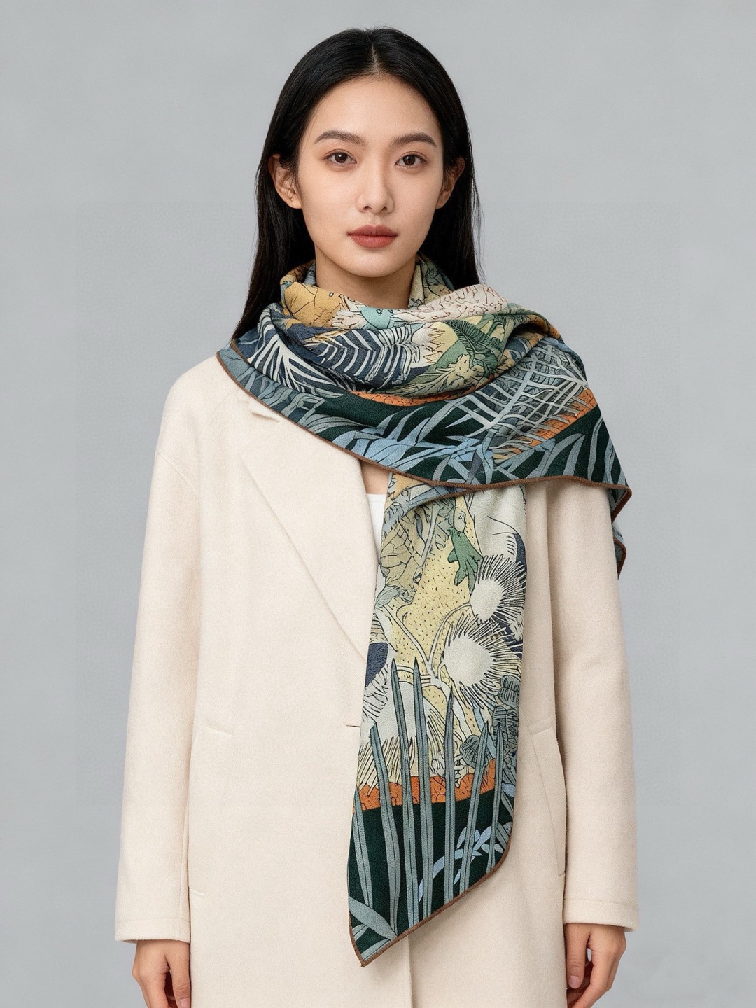 爱马仕～秋冬搭配利器❗️顶级双面同色真丝羊绒披肩！！1条等于2条】点睛精彩，图案和配色都超级喜欢，又一款