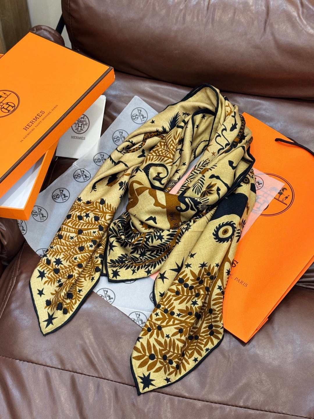 羊绒新款🆕👏👏买了都说好看‼️推荐💕爱马仕双面同色羊绒方巾【玛雅森林双面同色140】，顶级工艺超值‼️爱