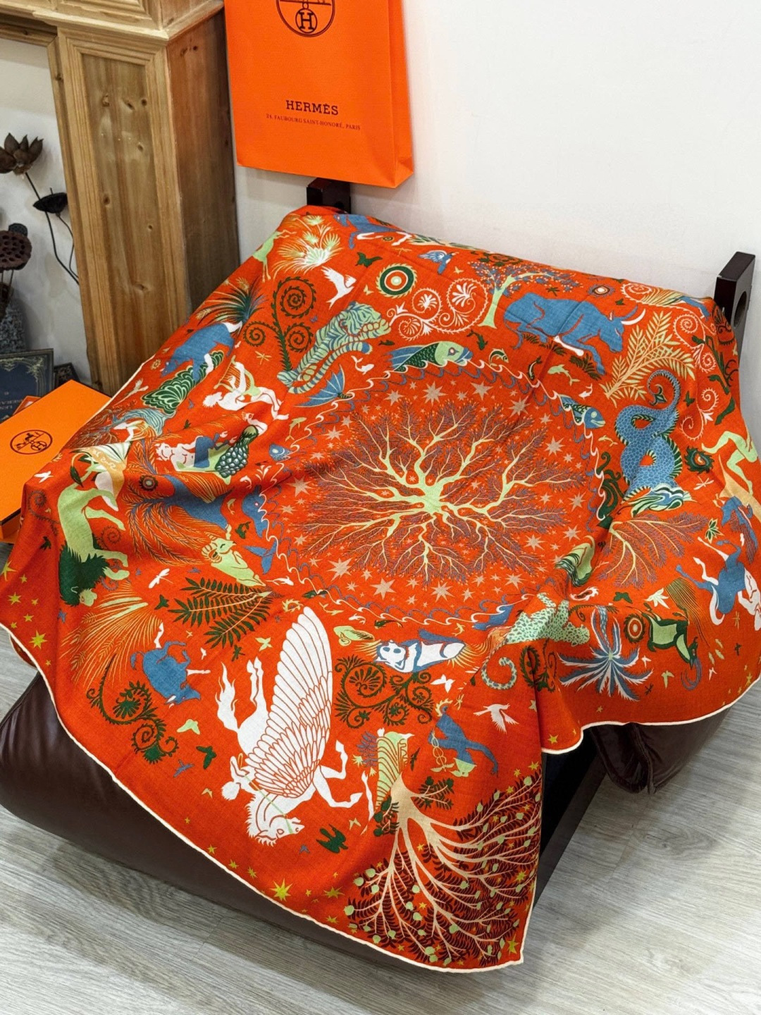 羊绒新款🆕👏👏买了都说好看‼️推荐💕爱马仕双面同色羊绒方巾【玛雅森林双面同色140】，顶级工艺超值‼️爱