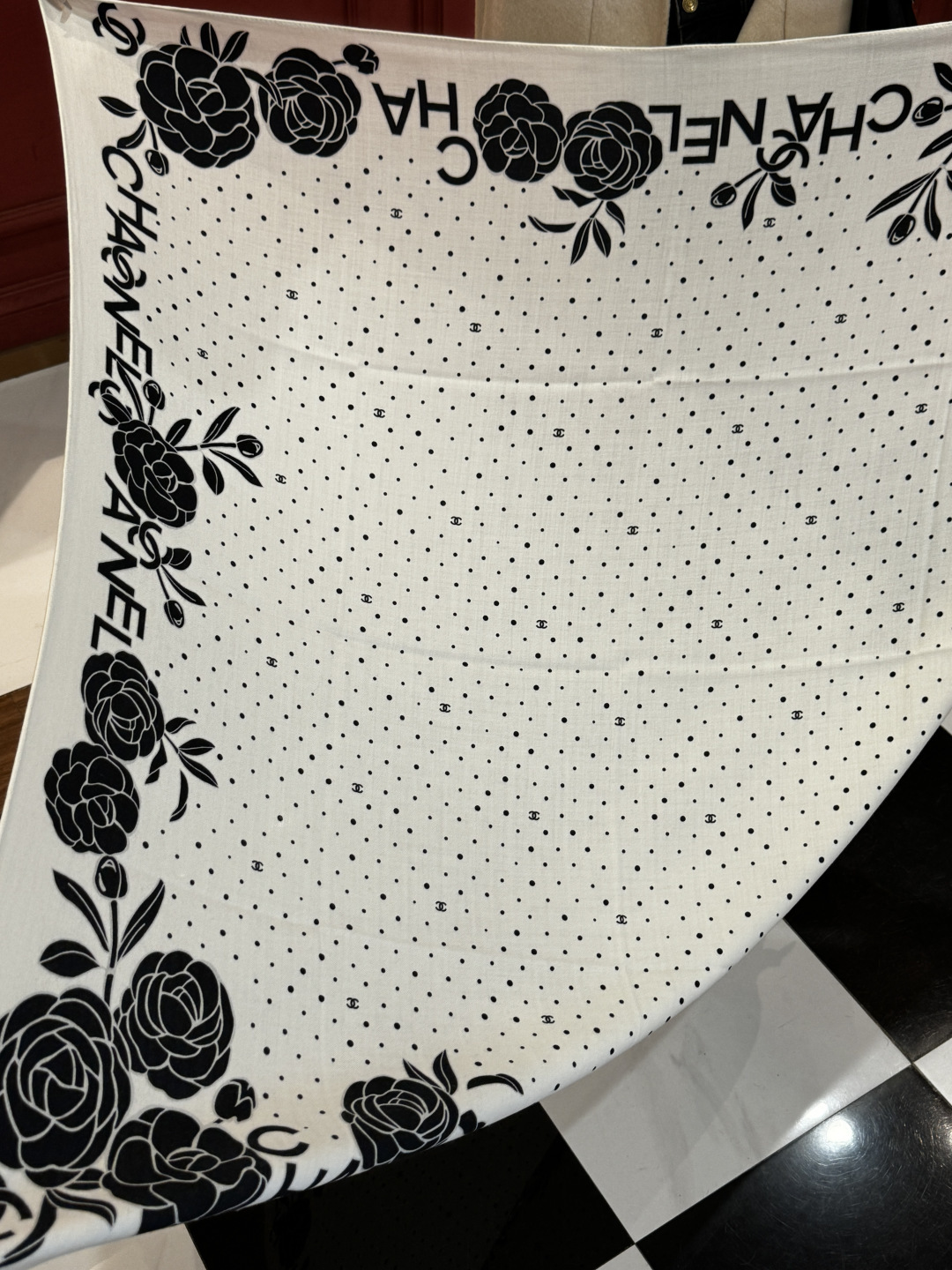 【升级双面同色 加密面料】 上新❤️ 140*140台版印花 黑白二色 高级都市新贵！山茶花的再一次邂逅