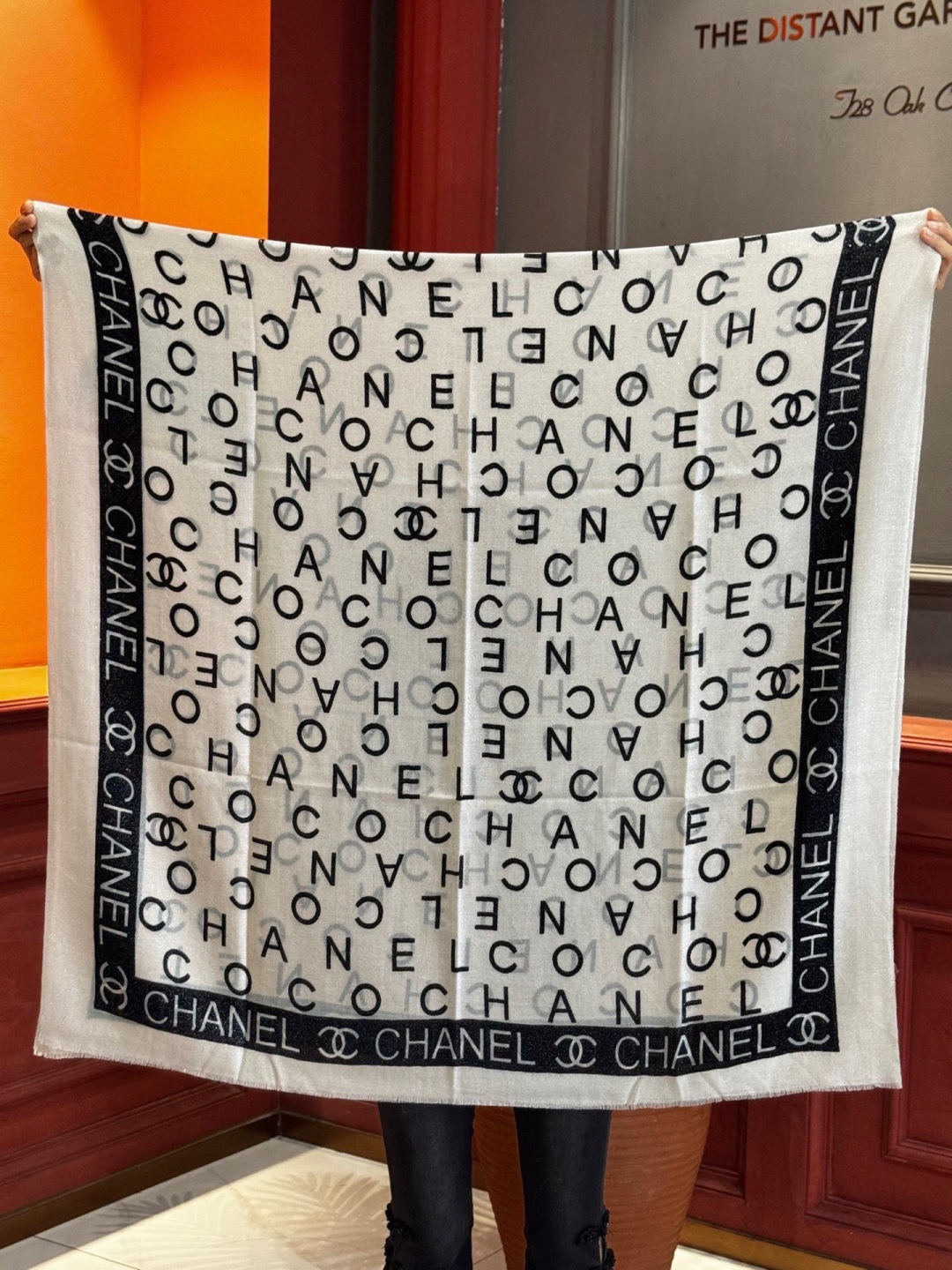 上新🌟 会发光发亮的围巾 💄💋新款客供银线💖羊绒面料长巾 😘美翻了[流泪]【银线双C图案】御用殿堂级极‼