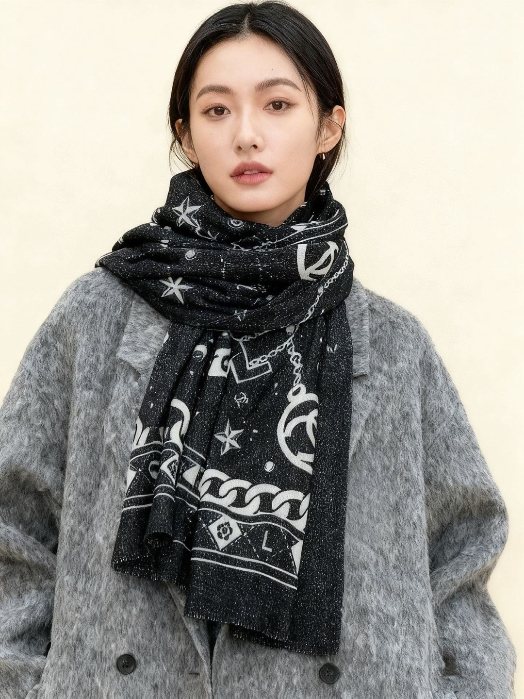 上新🌟 会发光发亮的围巾 💄💋新款客供银线💖羊绒面料长巾 😘美翻了[流泪]【银线双C图案】御用殿堂级极‼