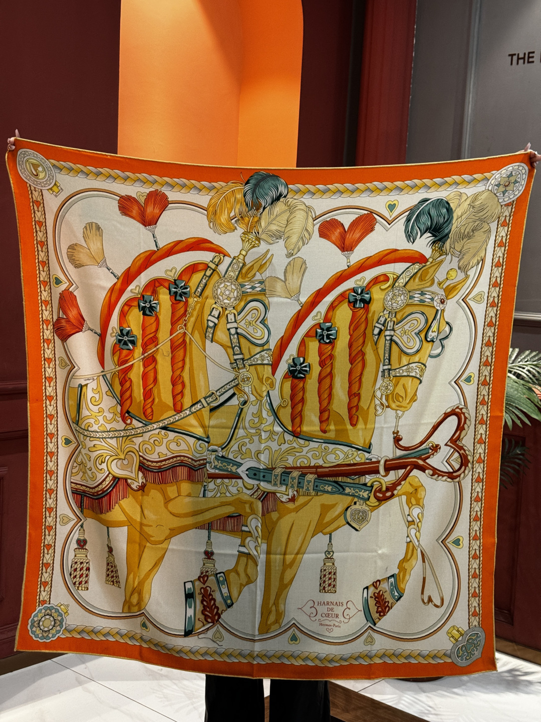 【双面同色】原单爱马仕140cm丝绒方巾💕 甜蜜的鞍具，装饰家芳登和佩西耶设计的一款餐盘增添骑士般的浪漫