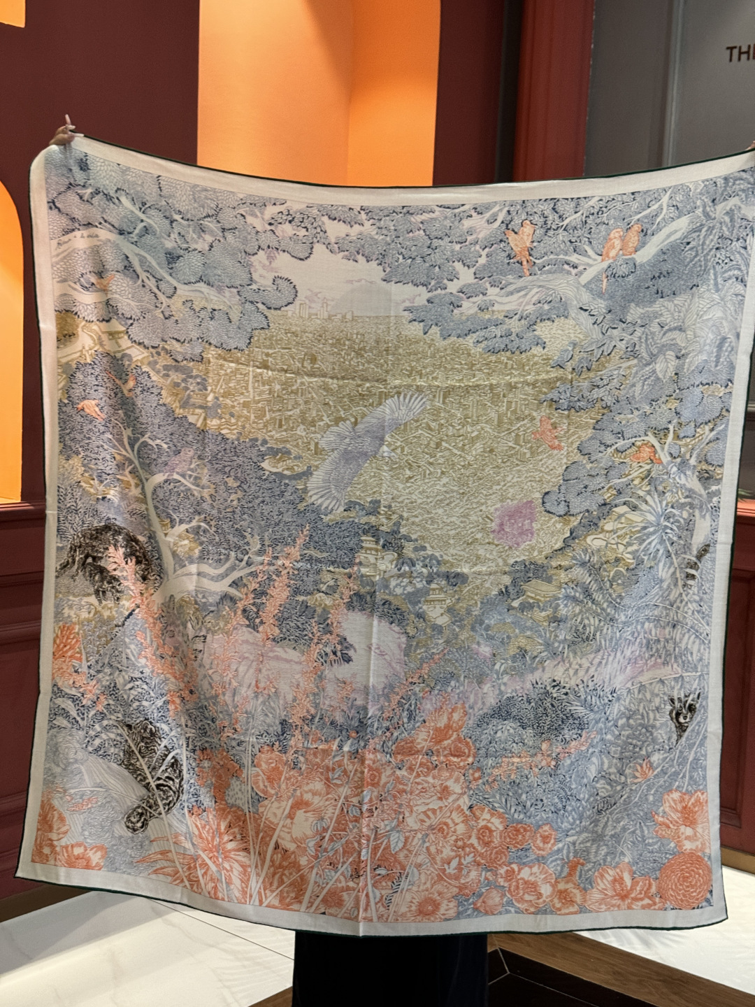 爱马仕～秋冬搭配利器❗️顶级双面同色 版真丝羊绒披肩！！1条等于2条】点睛精彩，图案和配色都超级喜欢，又