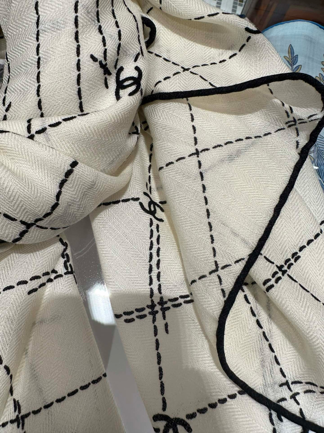 【升级双面同色 加密面料】 上新❤️ 140*140台版印花 黑白二色 高级都市新贵！山茶花的再一次邂逅