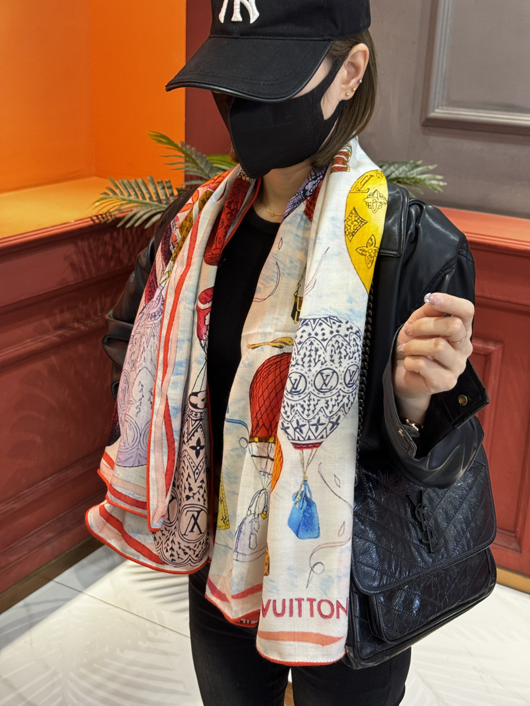 ❄【双面同色】原单Lv140cm丝绒方巾，《热气球》，本款方巾全新加入 U价🉐️ and Away 系列