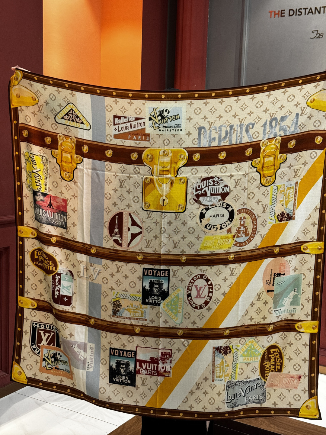 【LV】上新❤️ 路易威登 一款值得品细节的高货抠细节，从一个小块的配色去打败市场货140方巾 二个配色