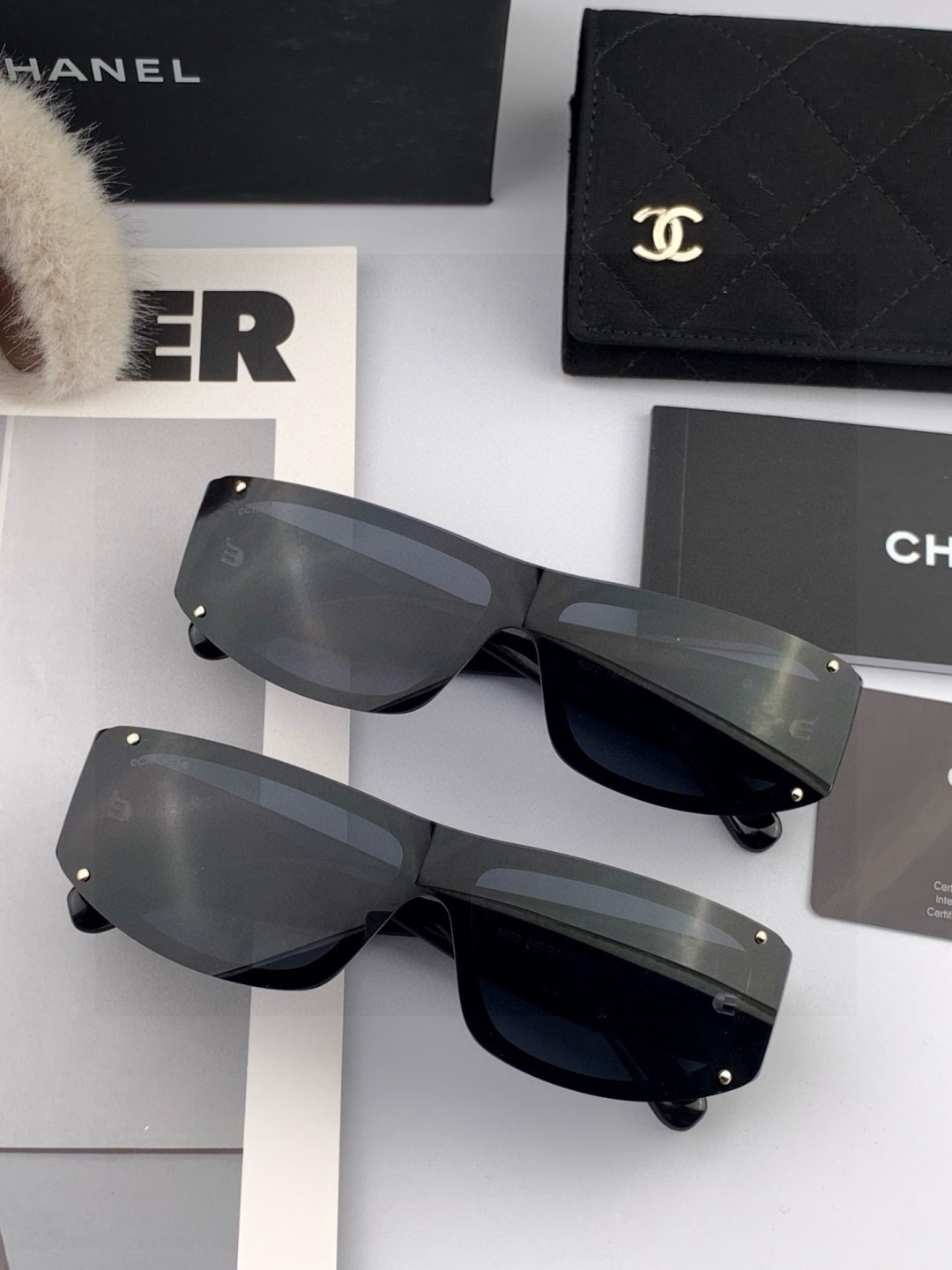 新品CHANEL 香奈儿太阳镜以独特魅力和前卫风格诠释春夏最新眼镜，质感超好佩带舒适 型号：CH2507