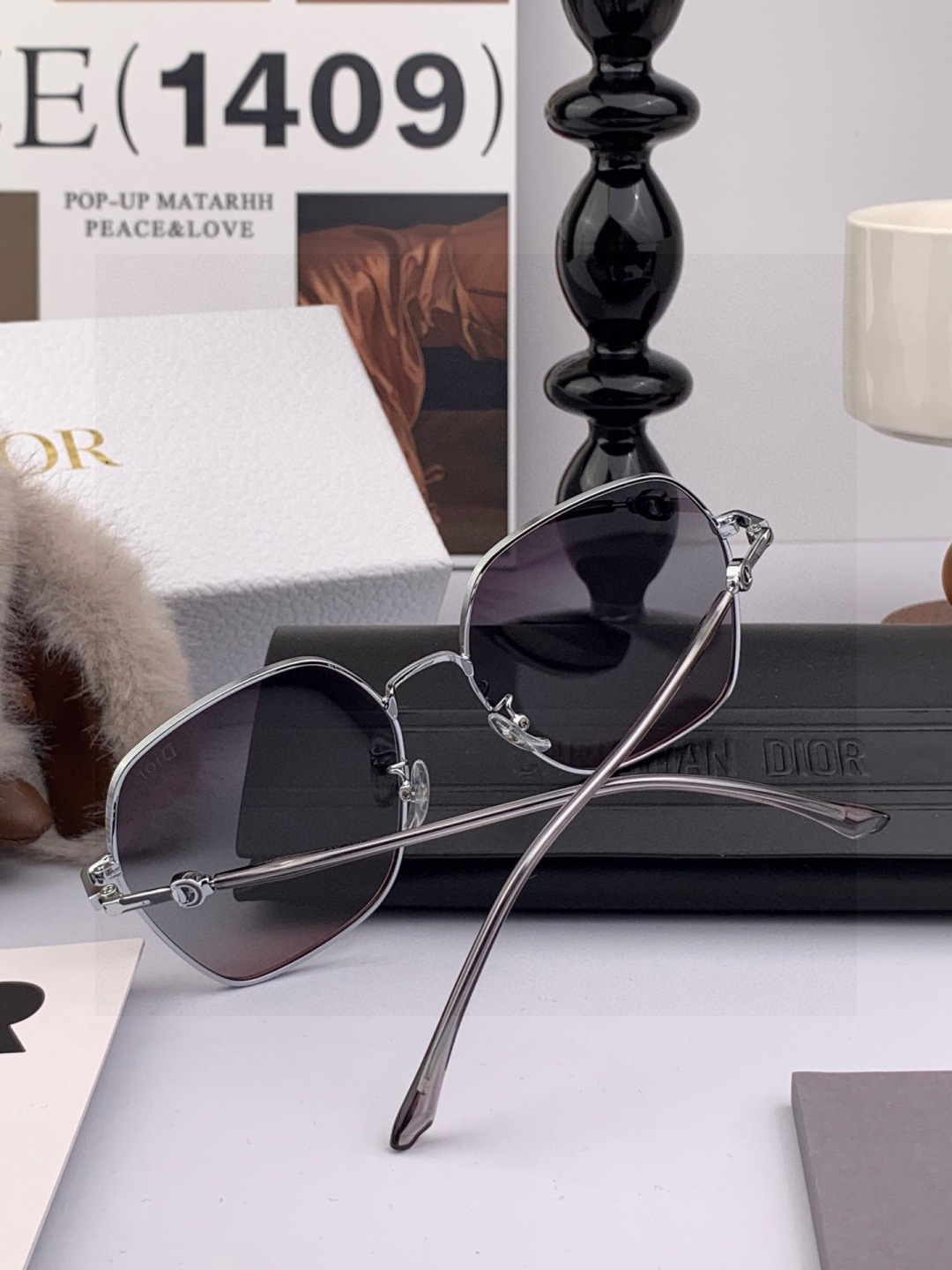 DIOR🌋☔️时尚方框太阳镜顶级奢侈品[强] 高品质[胜利][亲亲]🍦🍨 [得意] 气质非凡😄 🍫🍪女士