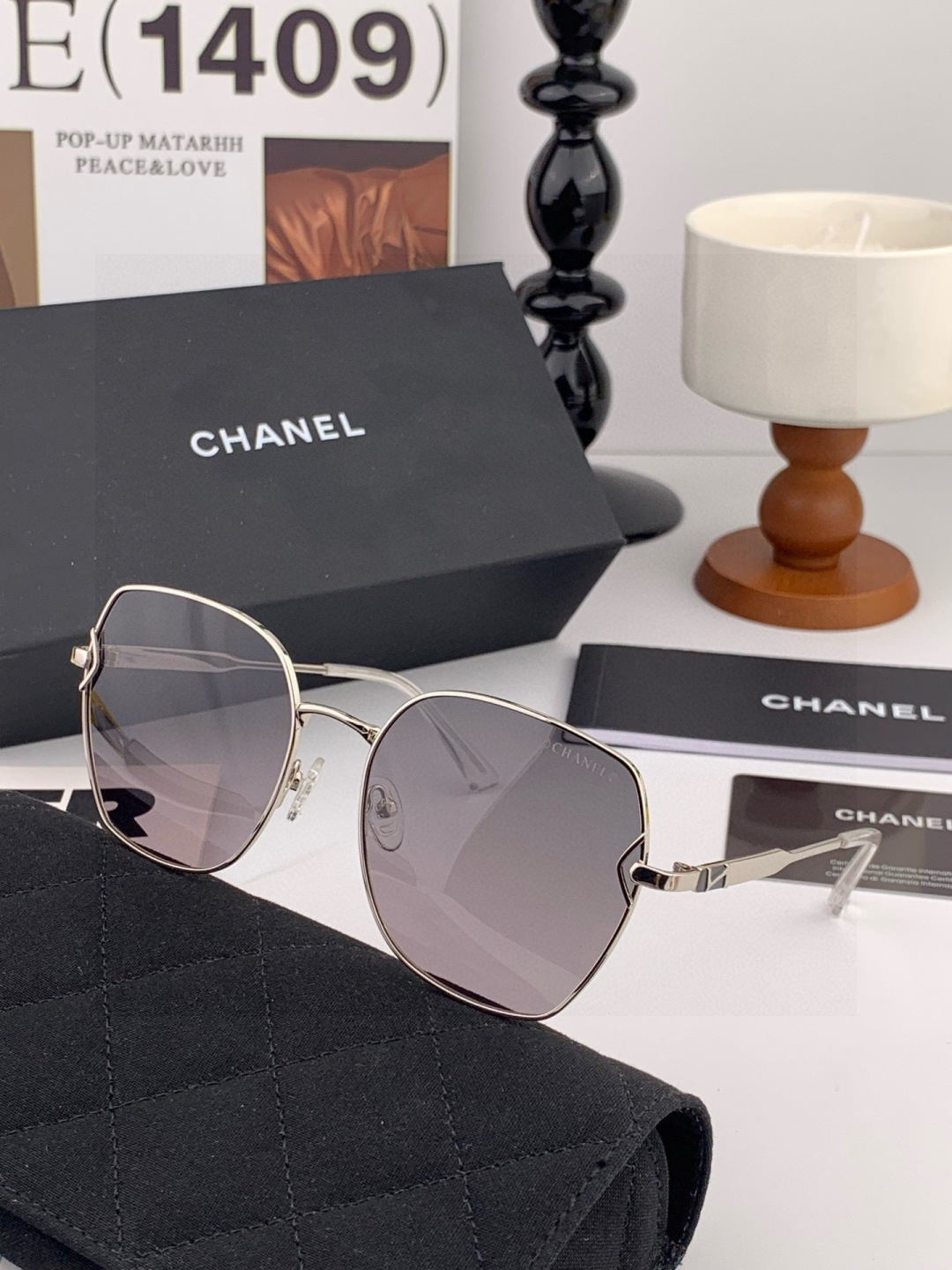 新品CHANEL 香奈儿太阳镜以独特魅力和前卫风格诠释春夏最新眼镜，质感超好佩带舒适 型号：CH9581