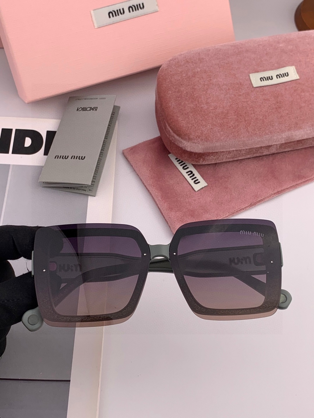 🔺 【缪缪 TR偏光太阳镜】2025开春新款 潮流爆款 时尚方框偏光太阳镜 高品质 佩戴舒适 网红潮款墨