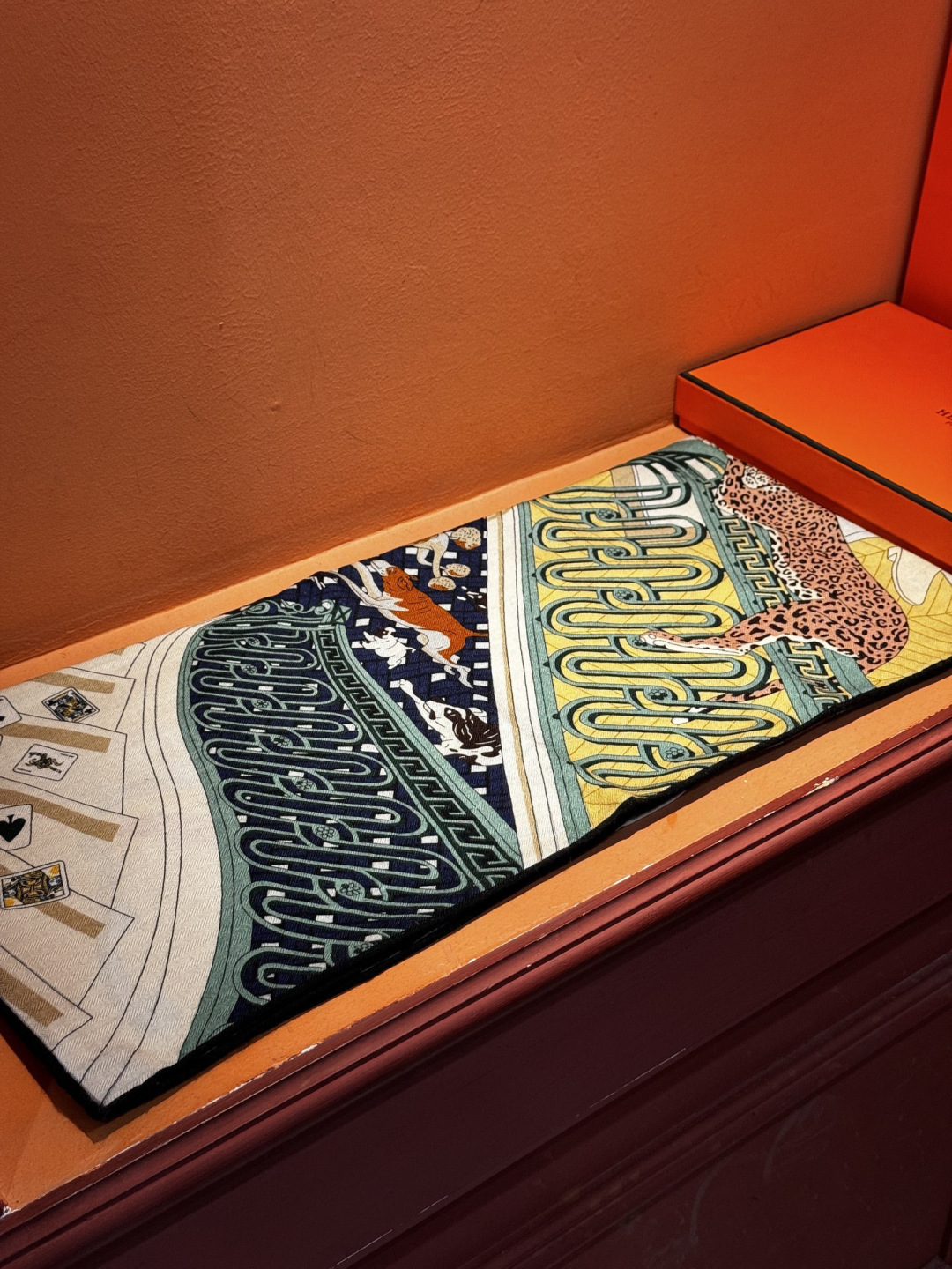 💟上新💞｛24号之谜｝羊绒大方巾[双面同色140]手工卷边H家是创意和作品故事的无限源泉，每季皆推出全新