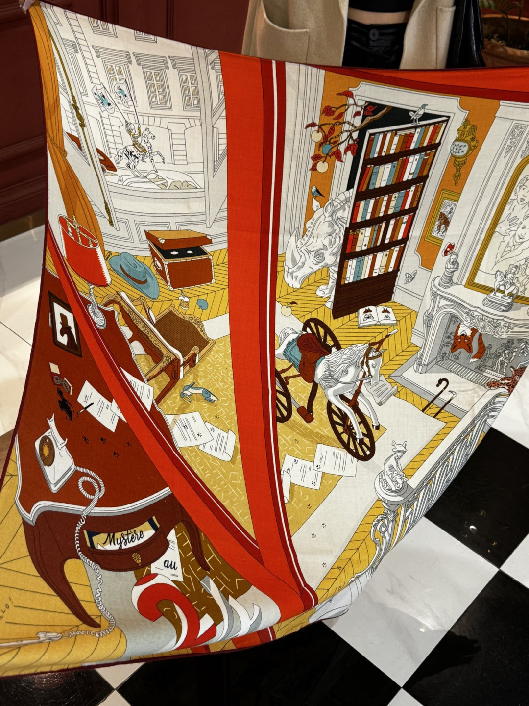 💟上新💞｛24号之谜｝羊绒大方巾[双面同色140]手工卷边H家是创意和作品故事的无限源泉，每季皆推出全新