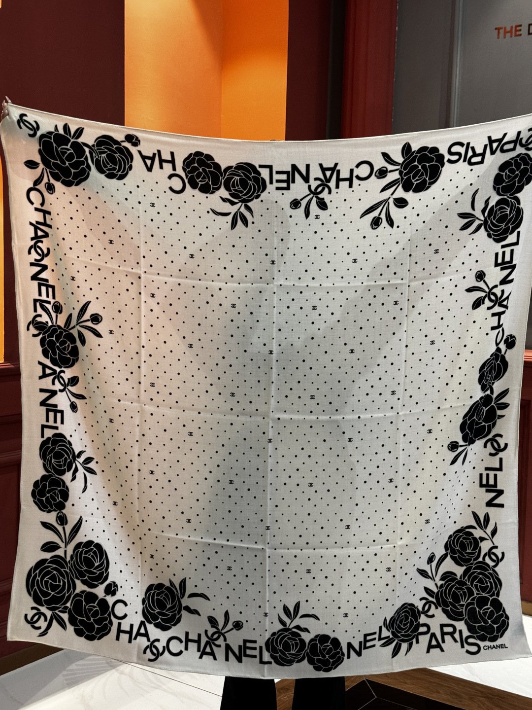 【升级双面同色 加密面料】 上新❤️ 140*140台版印花 黑白二色 高级都市新贵！山茶花的再一次邂逅