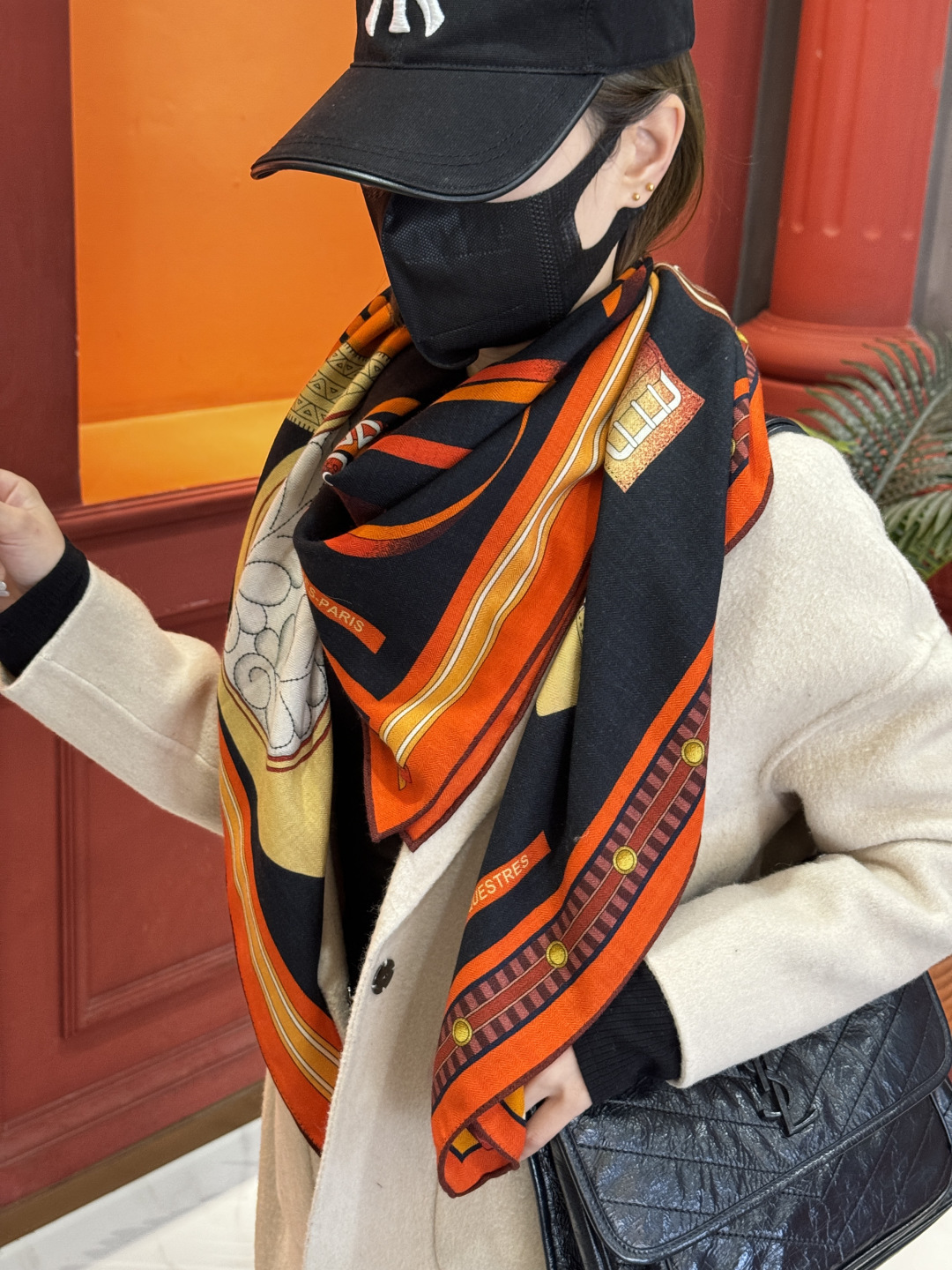 ❄️【双面同色】原单爱马仕140cm丝绒方巾💕 《马术密匙》，十九世纪的商品图录汇集了手工匠们的系列产品