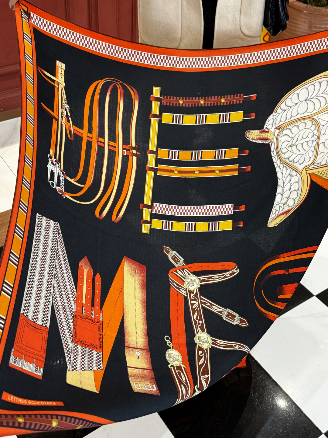 ❄️【双面同色】原单爱马仕140cm丝绒方巾💕 《马术密匙》，十九世纪的商品图录汇集了手工匠们的系列产品