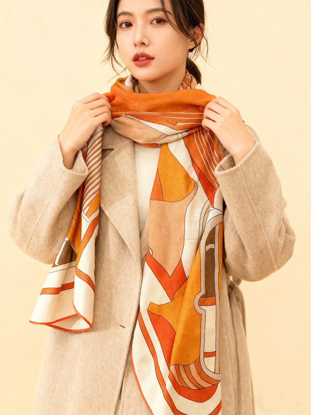 💟2025年早秋上新💞【双面同色丝绒方巾】手工卷边山羊绒和真丝混纺披肩（70%山羊绒，30%桑蚕丝）这款