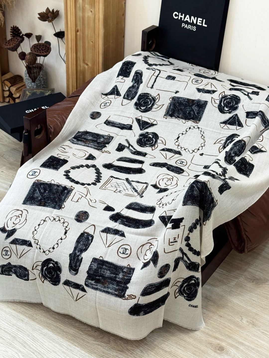 会发光发亮的围巾 💄💋新款客供银线💖羊绒面料长巾 😘美翻了[流泪]【小香徽标银线长巾】御用殿堂级极‼️新