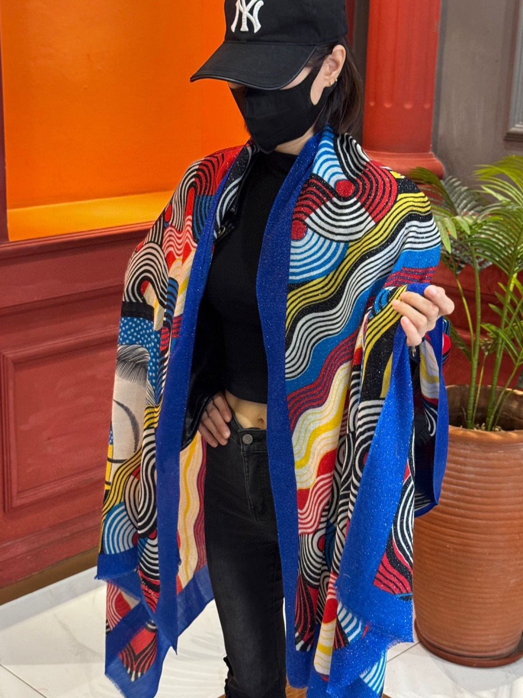 上新🌟 会发光发亮的围巾 💄💋新款客银丝+💖羊绒面料长巾 😘美翻了[流泪]H家【骏马披挂长巾】御用殿堂级