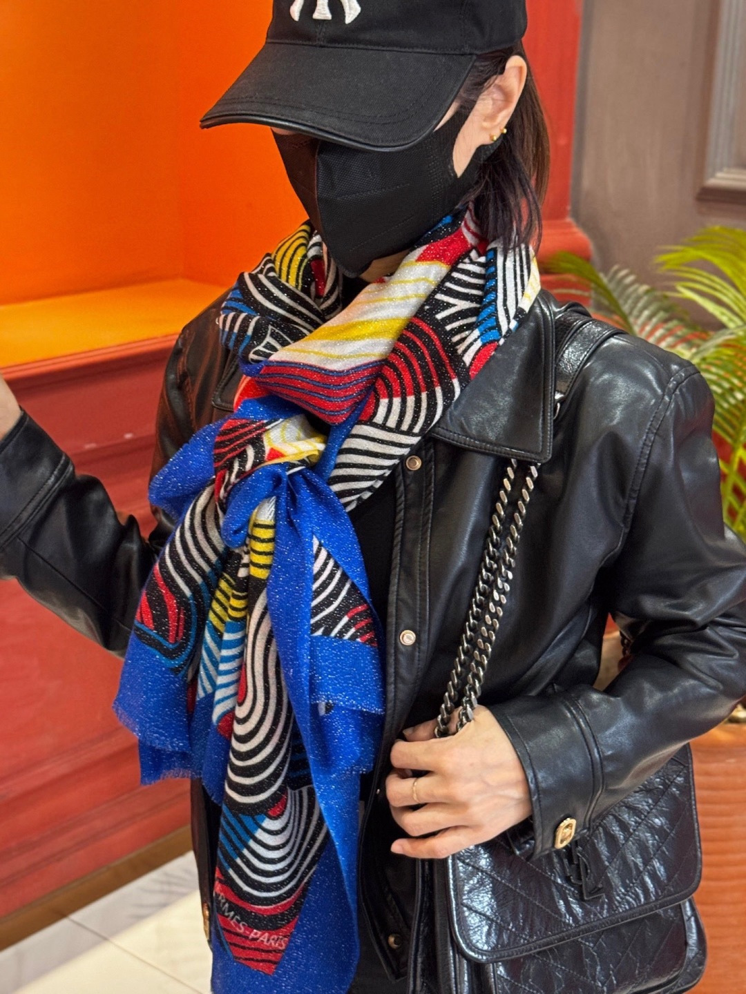 上新🌟 会发光发亮的围巾 💄💋新款客银丝+💖羊绒面料长巾 😘美翻了[流泪]H家【骏马披挂长巾】御用殿堂级