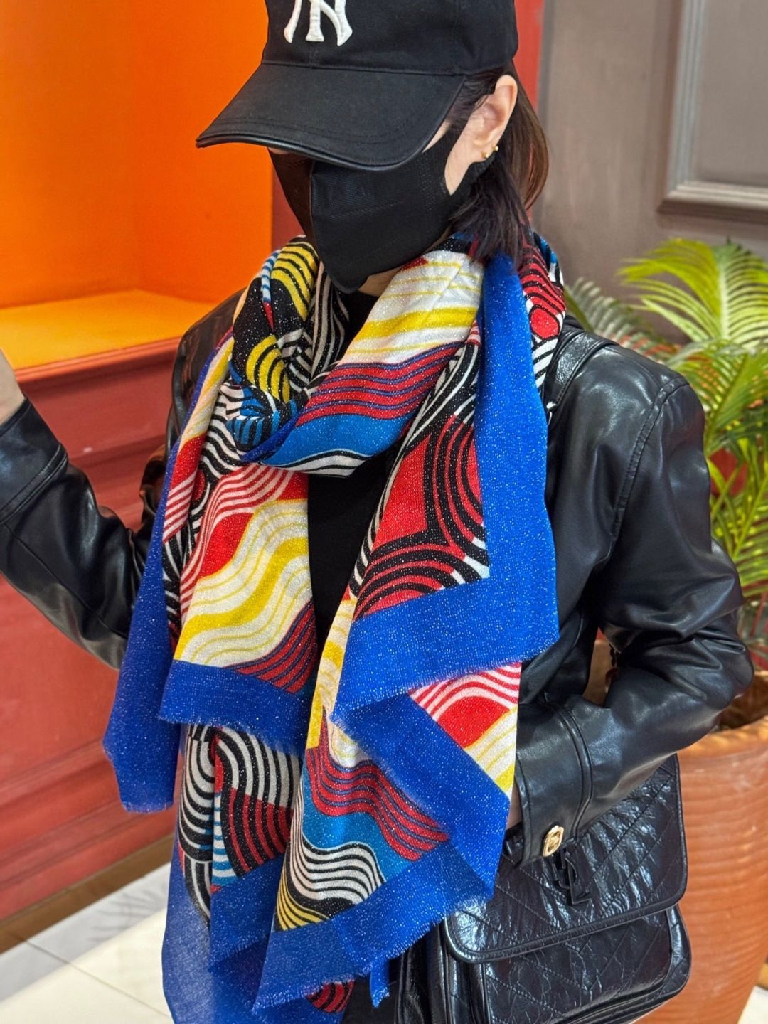 上新🌟 会发光发亮的围巾 💄💋新款客银丝+💖羊绒面料长巾 😘美翻了[流泪]H家【骏马披挂长巾】御用殿堂级