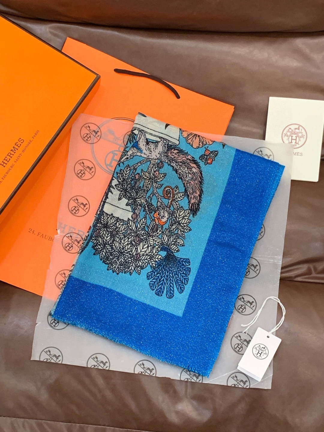 会发光发亮的围巾 羊绒新款🆕👏买了都说好看‼️推荐💕爱马仕双面同色羊绒方巾，【奇珍乐园】顶级工艺超值‼️