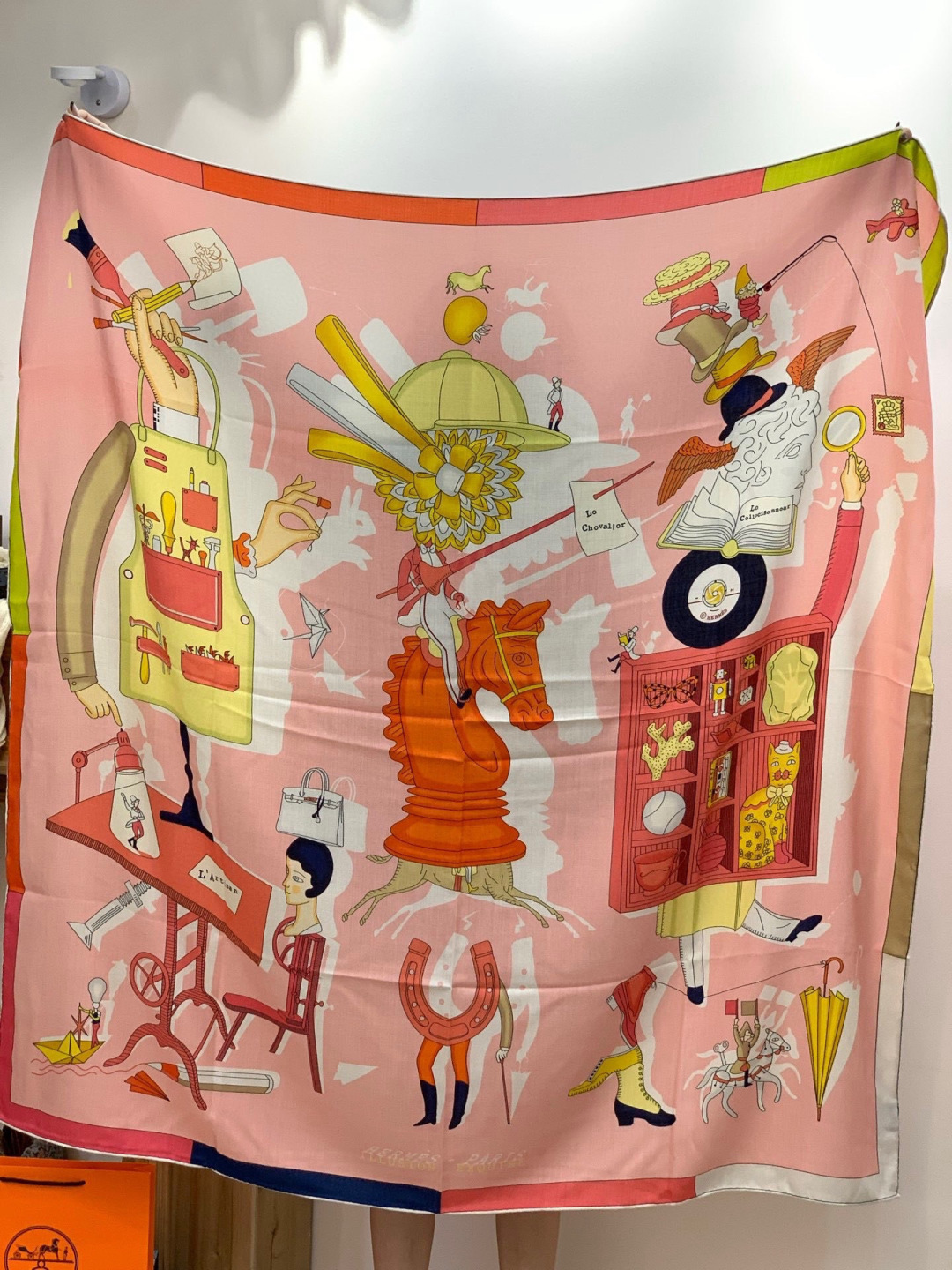 羊绒新款🆕👏👏买了都说好看‼️推荐💕爱马仕双面同色羊绒方巾【双面同色140】，顶级工艺超值‼️爱马仕专柜