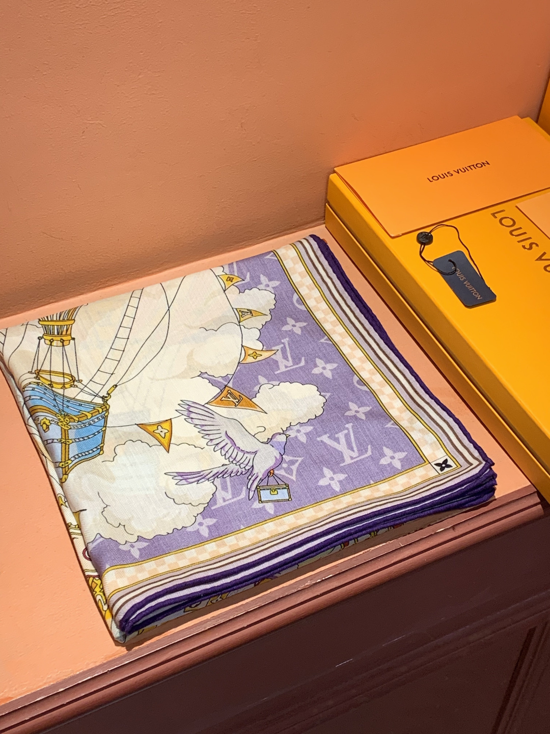 LV x TM 140披肩【140顶级丝绒双面同色披肩】本款LVxTMMonogram Multicol