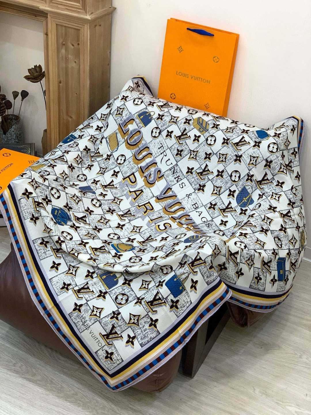 LV x TM 140披肩【140顶级丝绒双面同色披肩】本款LVxTMMonogram Multicol