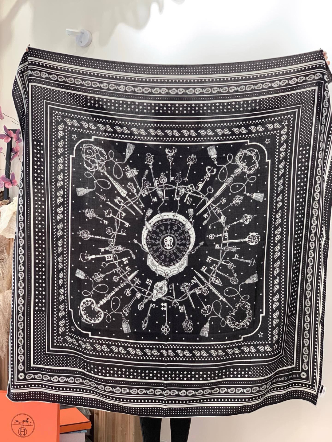 羊绒新款🆕👏👏买了都说好看‼️推荐💕爱马仕双面同色羊绒方巾【双面同色140】，顶级工艺超值‼️爱马仕专柜