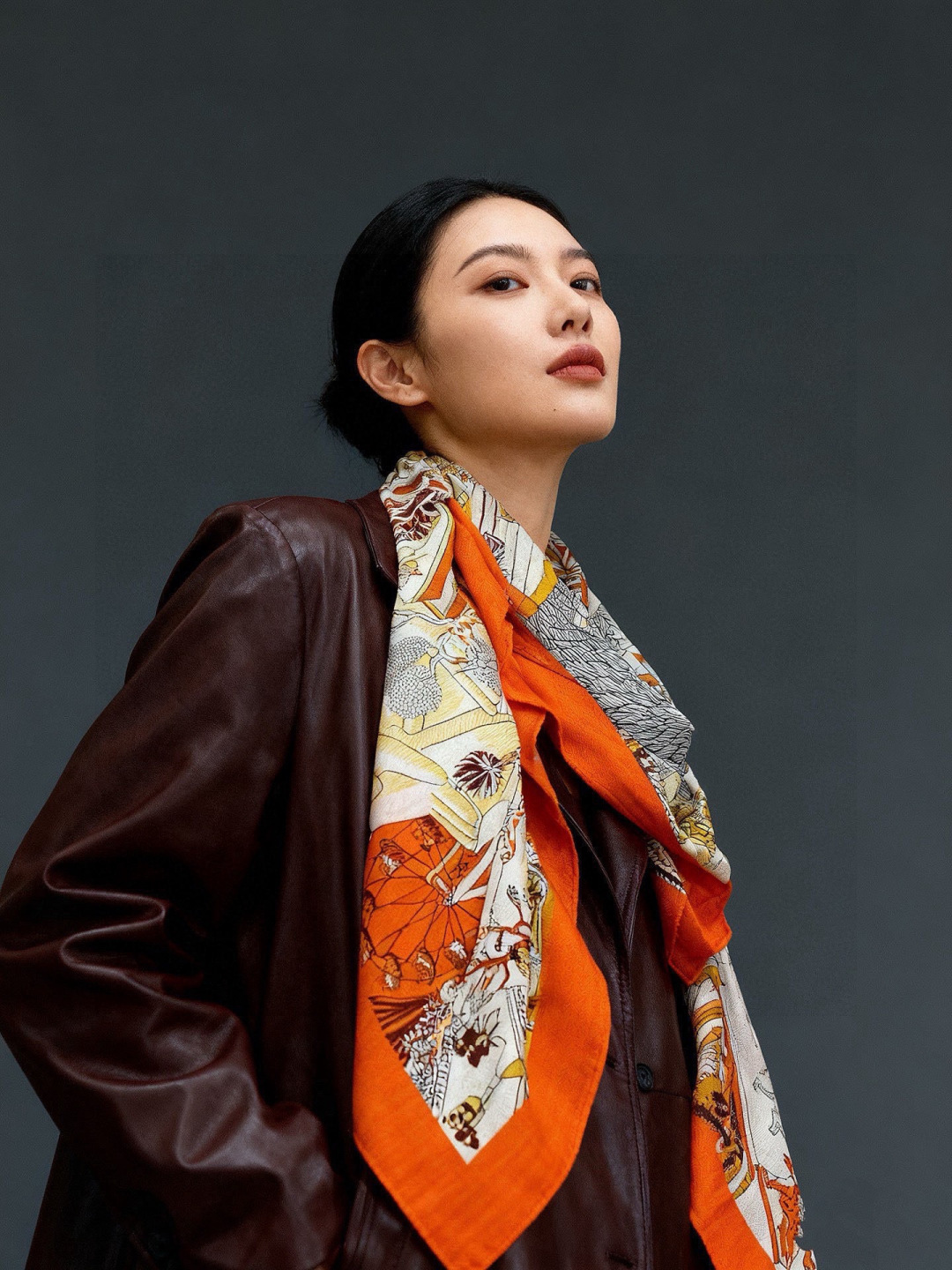 羊绒新款🆕👏👏买了都说好看‼️推荐💕爱马仕双面同色羊绒方巾【动物之城双面同色140】，顶级工艺超值‼️爱