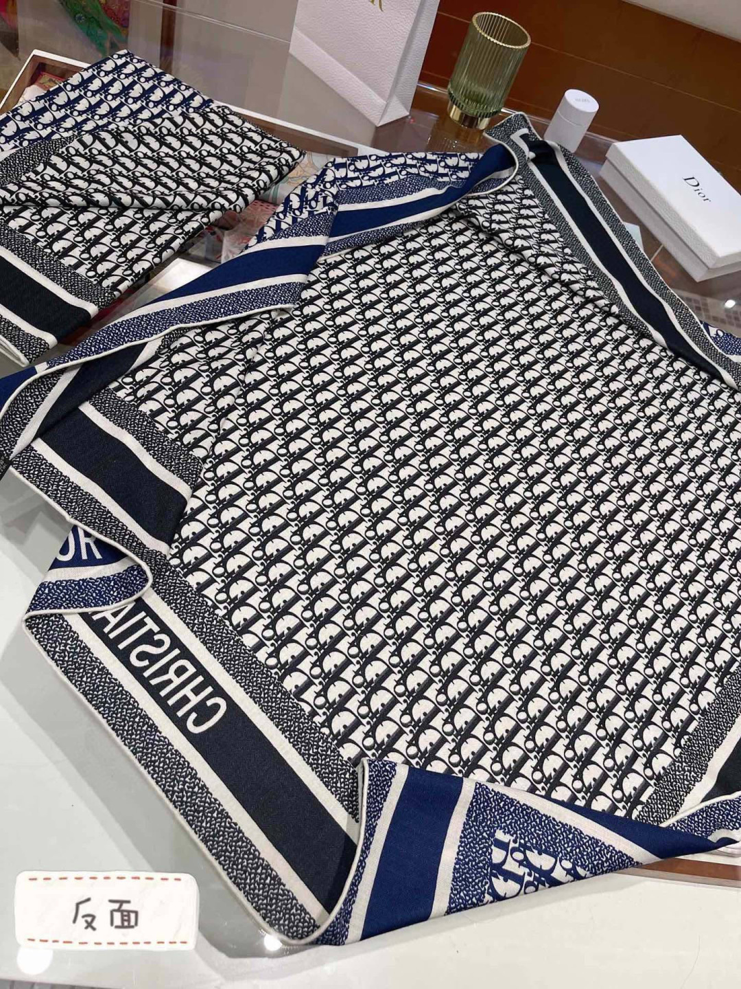 Dior 。首款上新双面丝绒～ 只有我家的品质才敢叫【丝绒”】只有我家的密度才敢说【加密】只有我家出品才