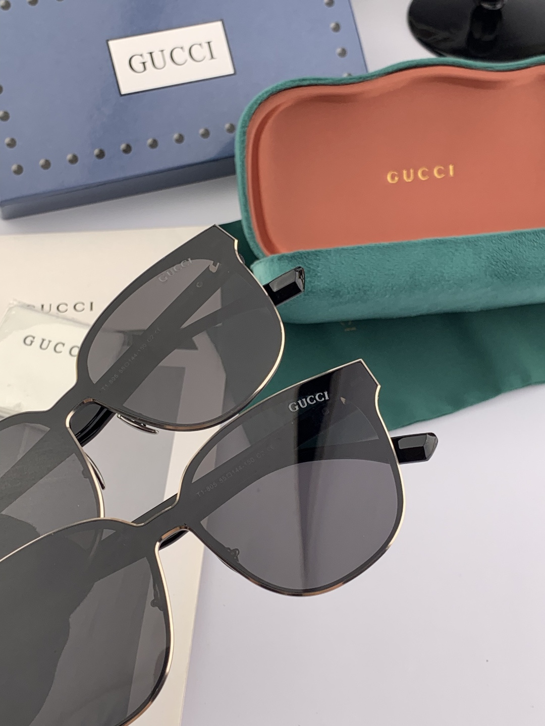 连体镜GUCCI2025开春新款一体镜 大框太阳镜男女同款 😎 爆款大框尼龙太阳镜 超逼格超酷 镜腿品牌