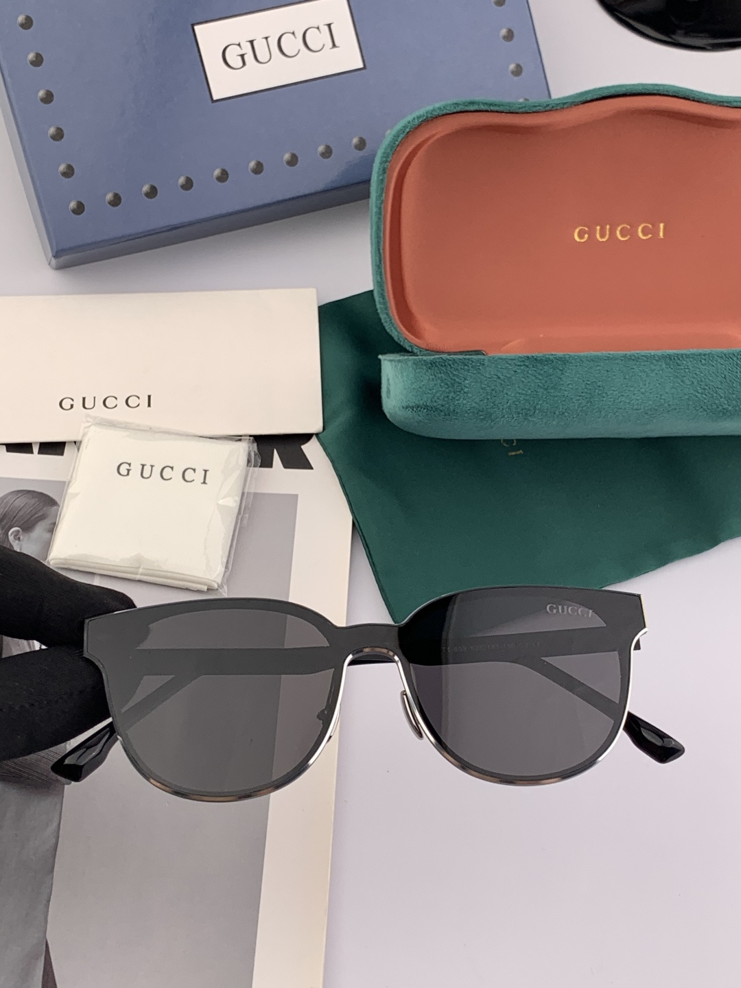 连体镜GUCCI 2025开春新款一体镜 大框太阳镜男女同款 😎 爆款大框尼龙太阳镜 超逼格超酷 镜腿品