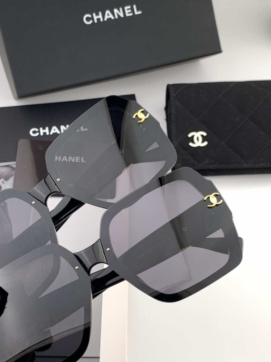 【TR偏光系列】香奈儿 开春新款 经典的方框设计，不挑脸型，无论搭配大衣还是连衣裙都非常显气质 偏光镜片