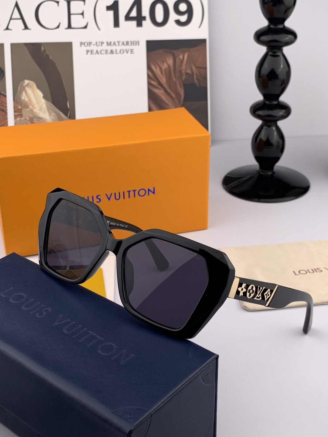 LV 2025年开春新款 潮流爆款 时尚方框太阳镜 高品质 佩戴舒适 网红潮款墨镜 型号L5230