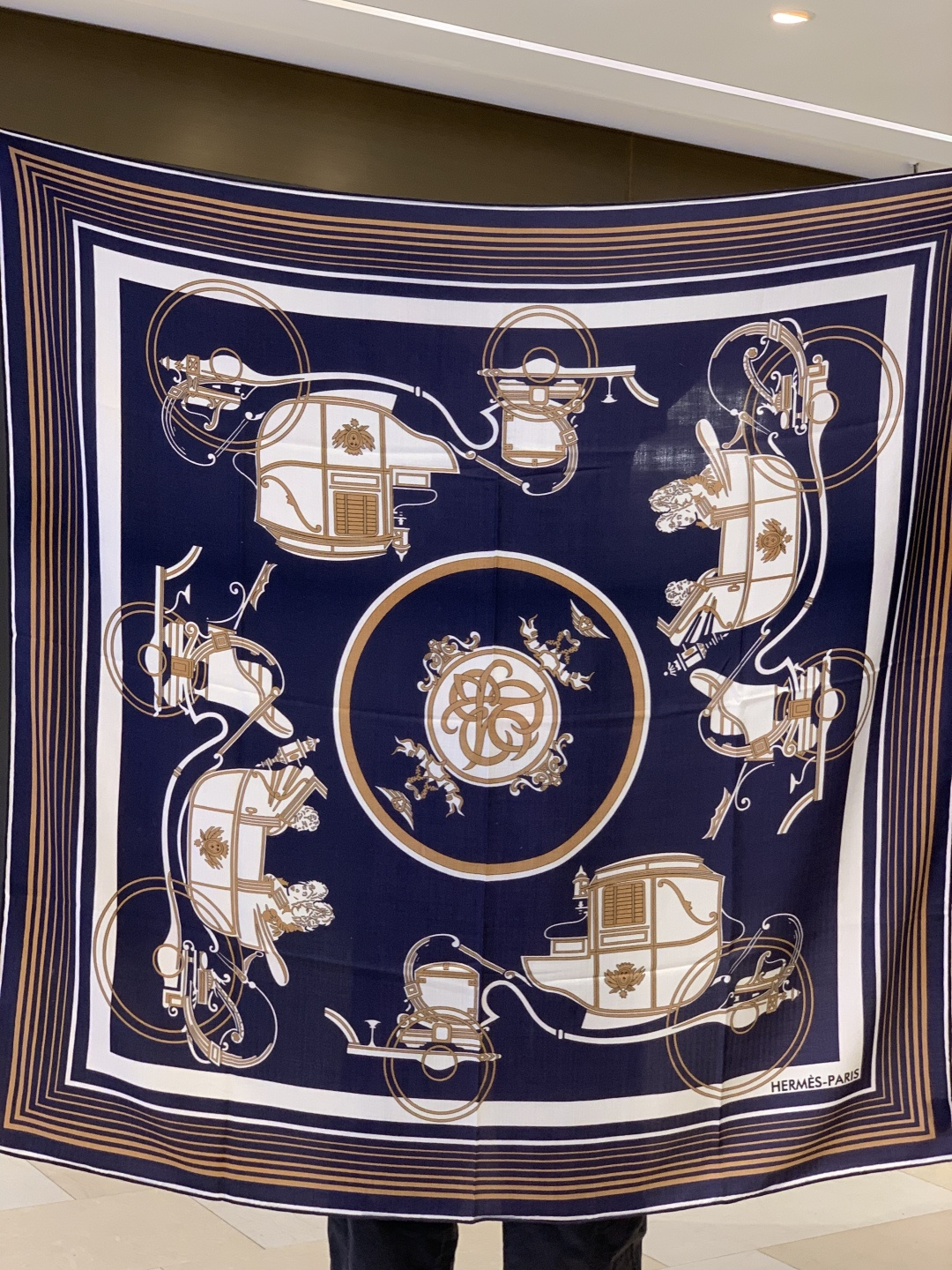 羊绒新款🆕👏👏买了都说好看‼️推荐💕爱马仕双面同色羊绒方巾【双面同色140】，顶级工艺超值‼️爱马仕专柜