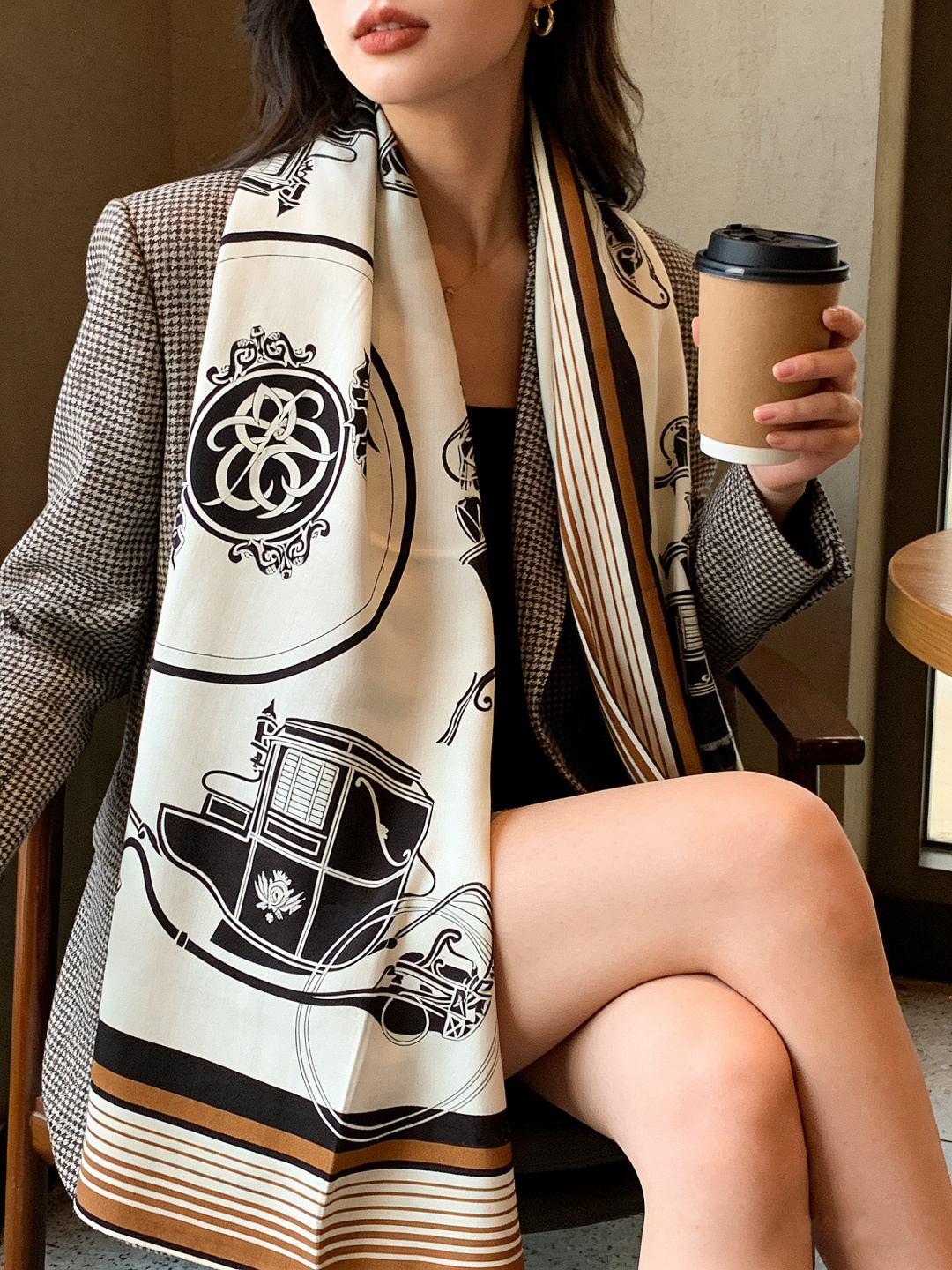 羊绒新款🆕👏👏买了都说好看‼️推荐💕爱马仕双面同色羊绒方巾【双面同色140】，顶级工艺超值‼️爱马仕专柜