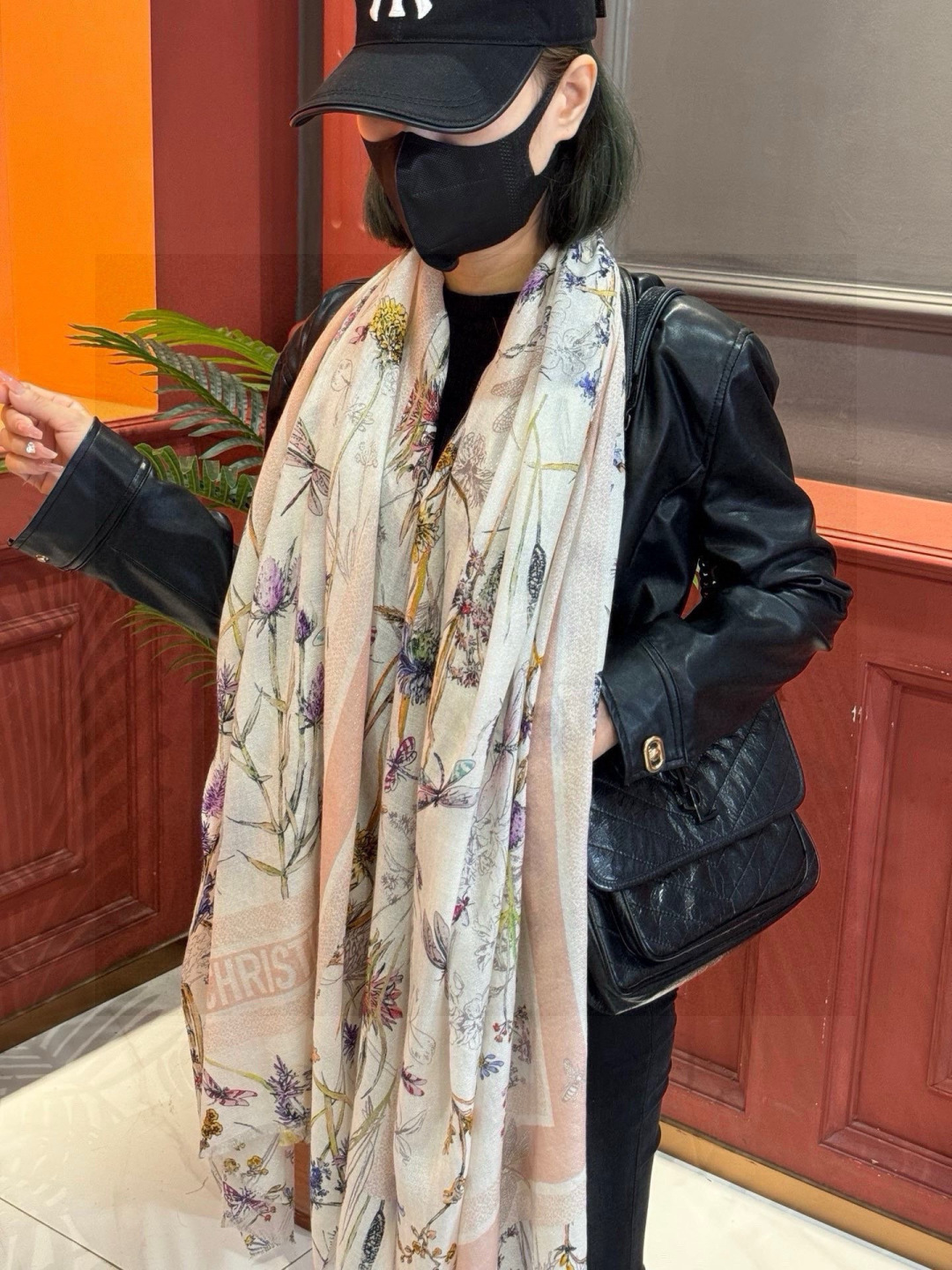 （会发光发亮的围巾）💃🏻💃🏻D家【D太阳女神银丝长巾】‼️抢‼️VIP推荐 ‼️👍下手一定要快【高端 大