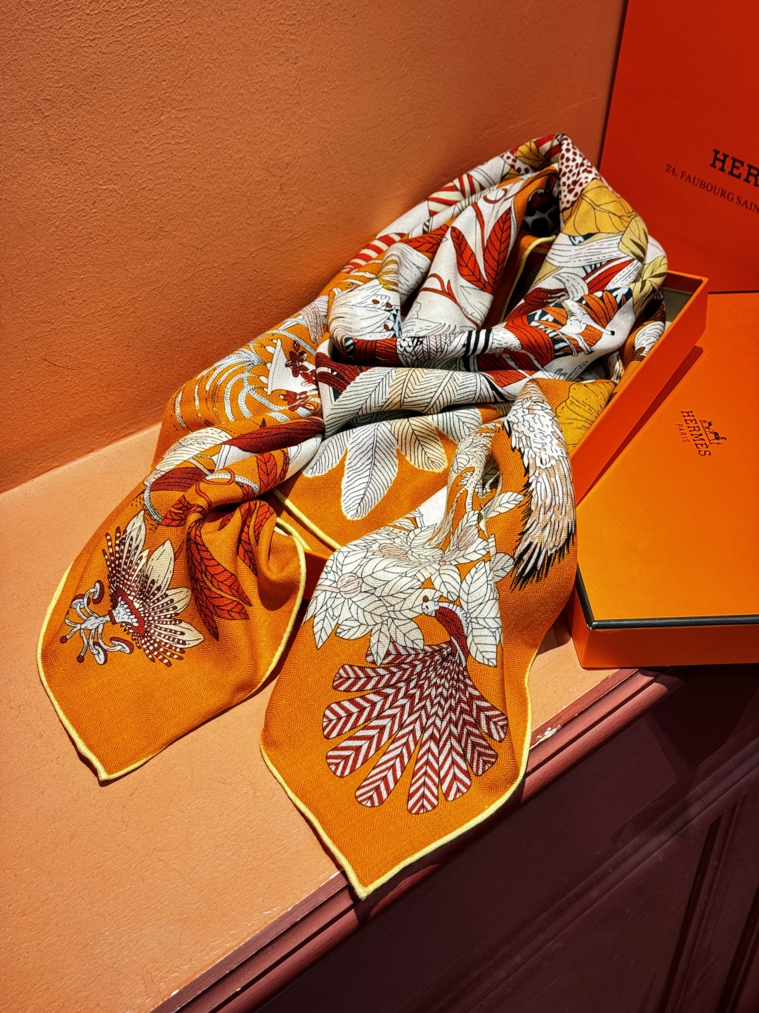 羊绒新款🆕👏买了都说好看‼️推荐💕爱马仕双面同色羊绒方巾，【奇珍乐园双面同色140】顶级工艺超值‼️爱马