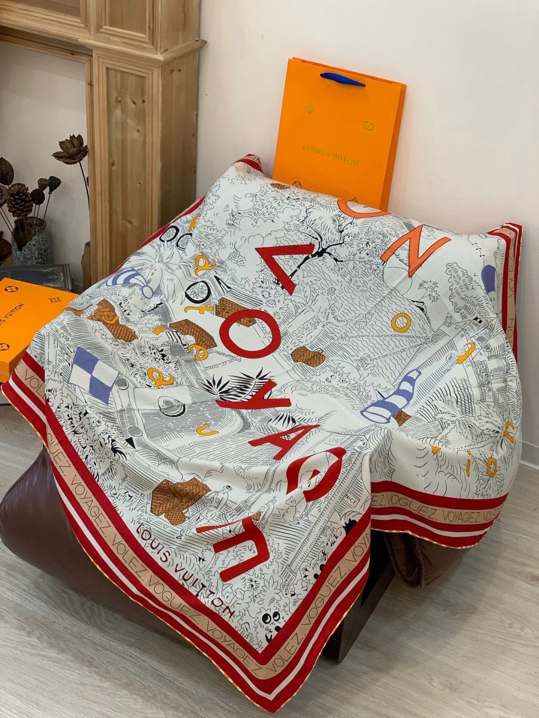 LV x TM 140披肩【140顶级丝绒双面同色披肩】本款LVxTMMonogram Multicol