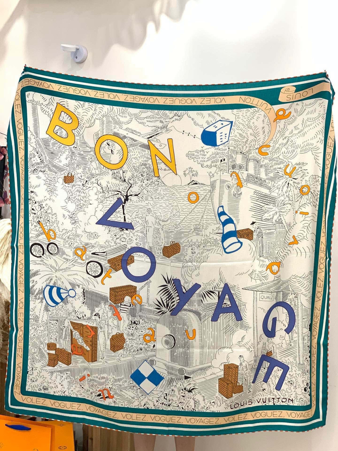 LV x TM 140披肩【140顶级丝绒双面同色披肩】本款LVxTMMonogram Multicol